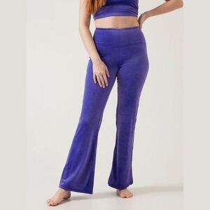 Athleta Elation Velvet Flare Pant Women's Size Small Yoga Comfy Athletic Stretch